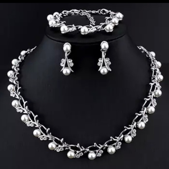 Fashion Jewelry  | 3 Piece Set Bridal Jewelry | Imitation Pearl/Silver Set - Picture 1 of 4